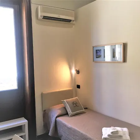 Art Deco B&B