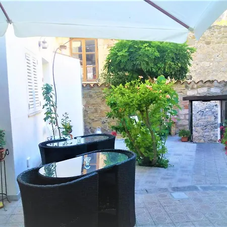 Art Deco B&B Cefalu