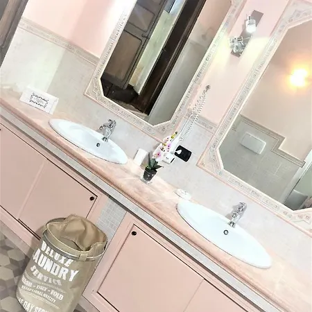 Art Deco B&B Bed & Breakfast *